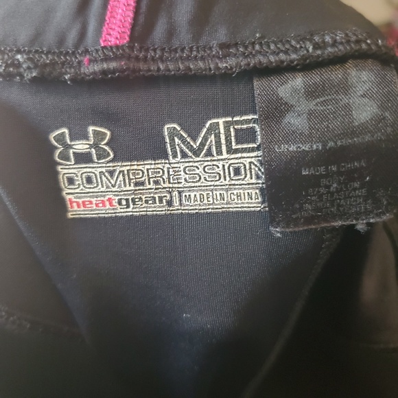 Under armour UA Strike Zone 7" Slider
Med - Picture 2 of 4